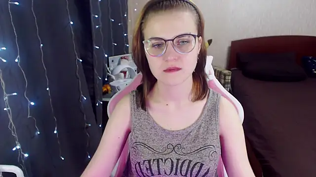 MissBrightShine online show from February 2025 09:30:01 AM