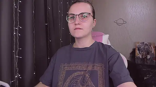 MissBrightShine online show from October 2025 11:56:02 AM