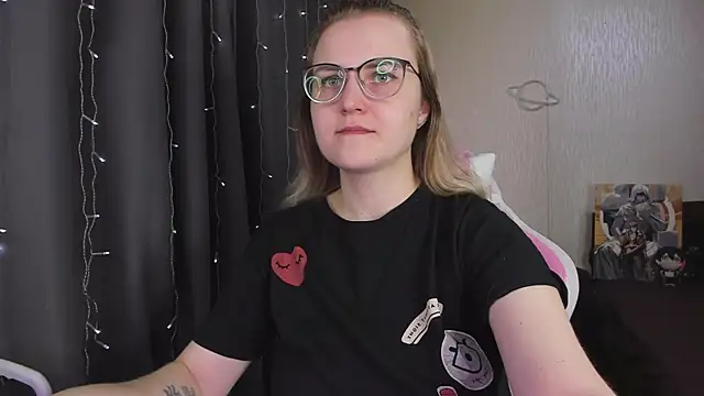 MissBrightShine online show from April 2026 11:08:01 AM