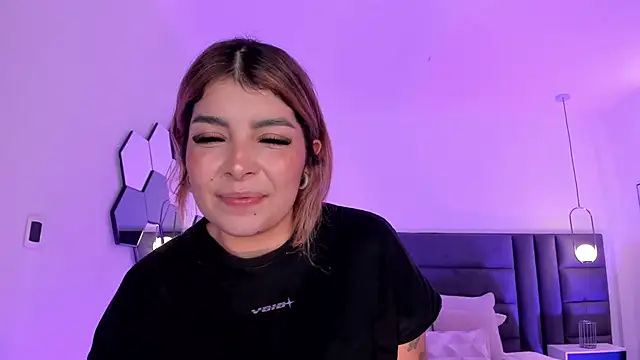 Snapshot of LisaMonroe_ chatting on March 2025 02:55:02 AM LisaMonroe online show from March 2025 02:55:02 AM