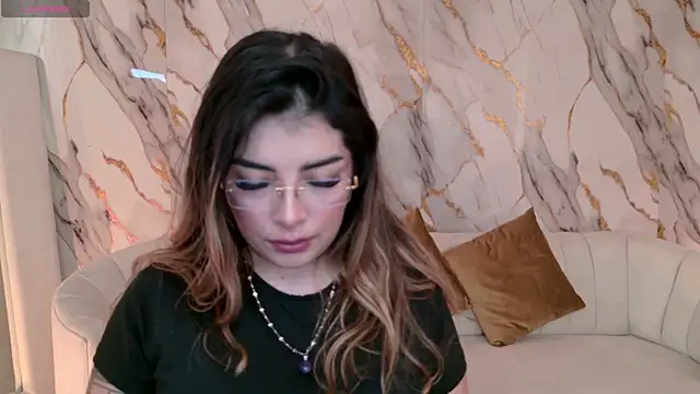 Snapshot of LisaMonroe_ chatting on December 2025 11:59:01 AM LisaMonroe online show from December 2025 11:59:01 AM