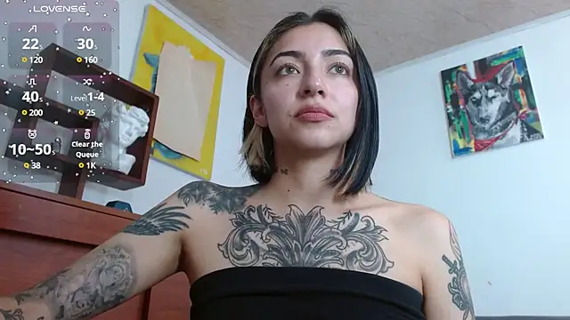 ZoeBakers  online show from December 2024 05:33:01 PM