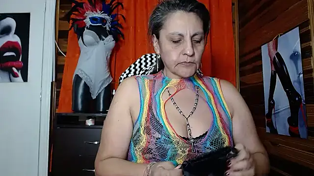 merlyna goldens online show from January 2025 03:06:02 AM