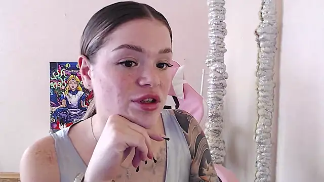 miaacatt online show from October 2025 07:20:02 AM