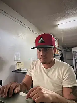 PeterGrandee online show from December 2024 09:02:01 PM