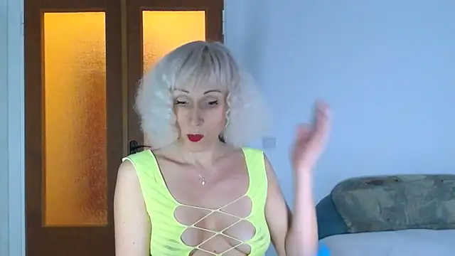 Snapshot of Kissiya-Allisya chatting on February 2025 11:15:01 PM Kissiya-Allisya online show from February 2025 11:15:01 PM