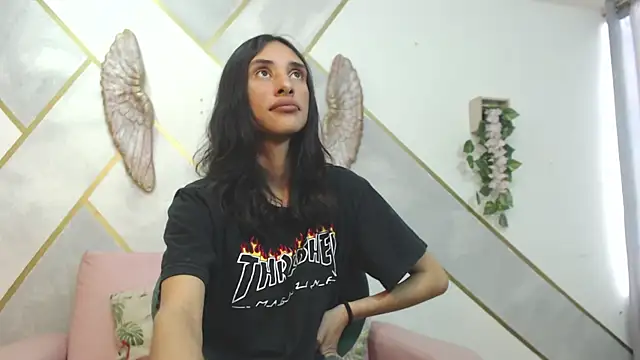 Snapshot of RoxanaCyrano_ chatting on February 2025 07:00:01 PM RoxanaCyrano online show from February 2025 07:00:01 PM