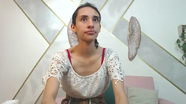 Snapshot of RoxanaCyrano_ chatting on February 2025 07:41:01 PM RoxanaCyrano online show from February 2025 07:41:01 PM