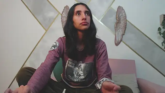 Snapshot of RoxanaCyrano_ chatting on February 2025 07:10:01 PM RoxanaCyrano online show from February 2025 07:10:01 PM