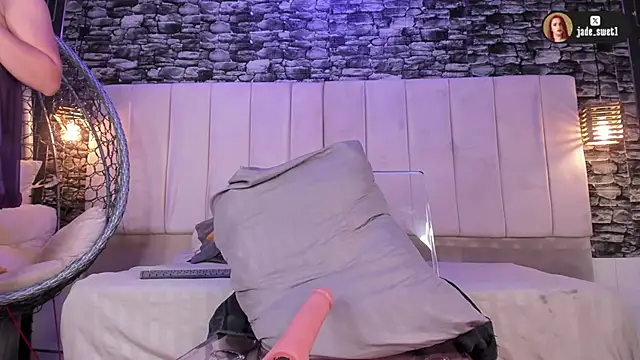 jade swet online show from November 2025 09:07:02 AM