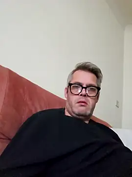 adriaan1975 online show from October 2025 07:58:02 AM