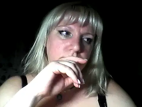 Snapshot of MeilomaWesa chatting on January 2025 09:32:01 PM MeilomaWesa online show from January 2025 09:32:01 PM