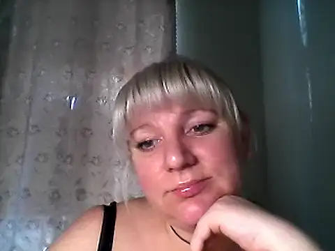 Snapshot of MeilomaWesa chatting on February 2025 01:25:01 PM MeilomaWesa online show from February 2025 01:25:01 PM