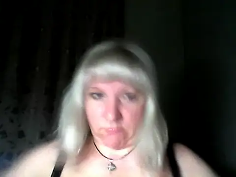 Snapshot of MeilomaWesa chatting on February 2025 08:58:02 PM MeilomaWesa online show from February 2025 08:58:02 PM