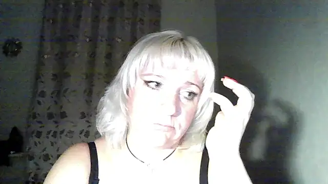 Snapshot of MeilomaWesa chatting on September 2025 08:53:02 PM MeilomaWesa online show from September 2025 08:53:02 PM