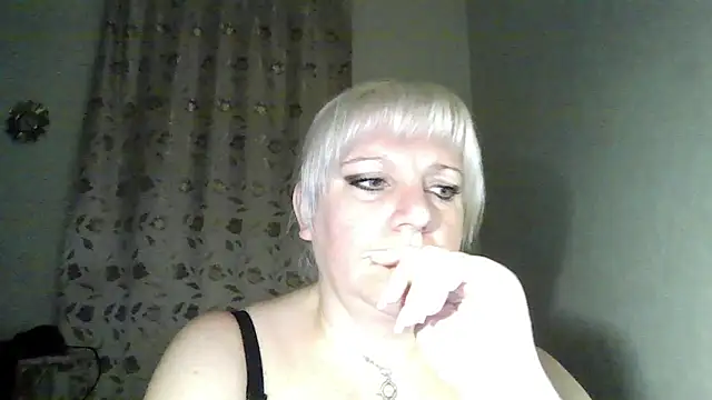 Snapshot of MeilomaWesa chatting on November 2025 02:01:01 PM MeilomaWesa online show from November 2025 02:01:01 PM