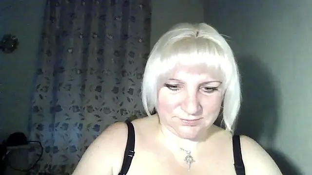 Snapshot of MeilomaWesa chatting on November 2025 01:33:02 PM MeilomaWesa online show from November 2025 01:33:02 PM