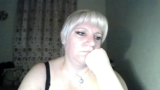 Snapshot of MeilomaWesa chatting on November 2025 08:07:02 PM MeilomaWesa online show from November 2025 08:07:02 PM