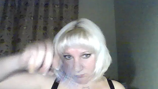 Snapshot of MeilomaWesa chatting on December 2025 07:12:02 PM MeilomaWesa online show from December 2025 07:12:02 PM