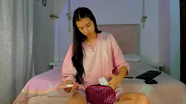 katt pelaez online show from May 2026 08:30:01 AM