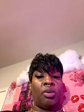 immona online show from September 2025 06:07:01 PM