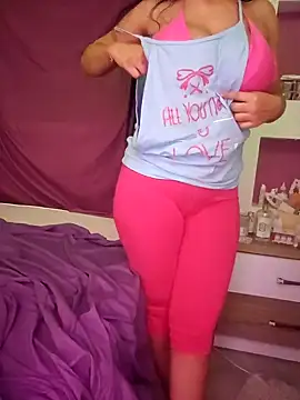 Snapshot of Zeina2024 chatting on March 2025 02:10:02 AM Zeina2024 online show from March 2025 02:10:02 AM