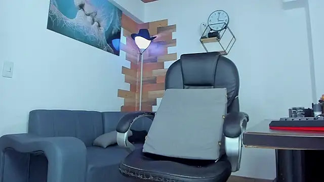 vincen jose online show from February 2025 01:02:01 AM