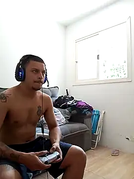 Snapshot of emrehliug12 chatting on December 2024 05:21:01 PM emrehliug12 online show from December 2024 05:21:01 PM