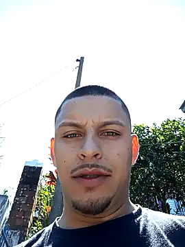 Snapshot of emrehliug12 chatting on September 2025 02:17:01 PM emrehliug12 online show from September 2025 02:17:01 PM