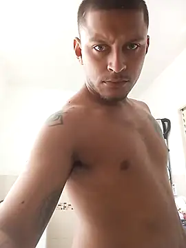 Snapshot of emrehliug12 chatting on February 2026 02:44:01 PM emrehliug12 online show from February 2026 02:44:01 PM