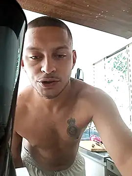 Snapshot of emrehliug12 chatting on February 2026 04:10:02 PM emrehliug12 online show from February 2026 04:10:02 PM