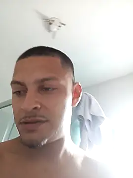 Snapshot of emrehliug12 chatting on February 2026 03:05:02 PM emrehliug12 online show from February 2026 03:05:02 PM