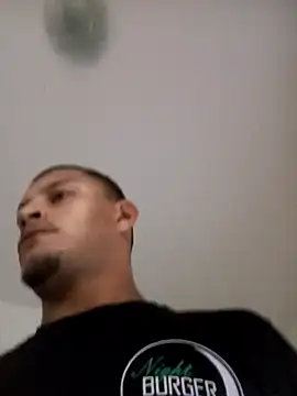 Snapshot of emrehliug12 chatting on March 2026 04:02:02 AM emrehliug12 online show from March 2026 04:02:02 AM