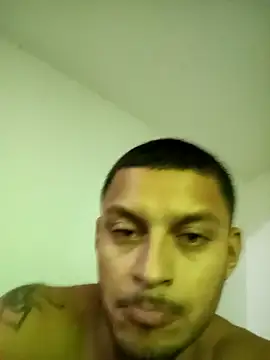 Snapshot of emrehliug12 chatting on April 2026 06:19:01 AM emrehliug12 online show from April 2026 06:19:01 AM