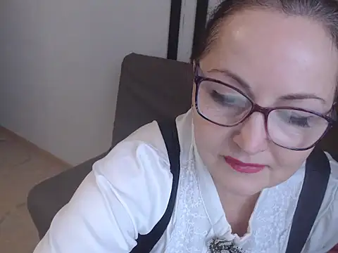 Alma44 online show from January 2026 12:52:01 PM