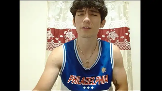 Snapshot of ChicoMaloFfF chatting on November 2025 02:01:02 AM ChicoMaloFfF online show from November 2025 02:01:02 AM