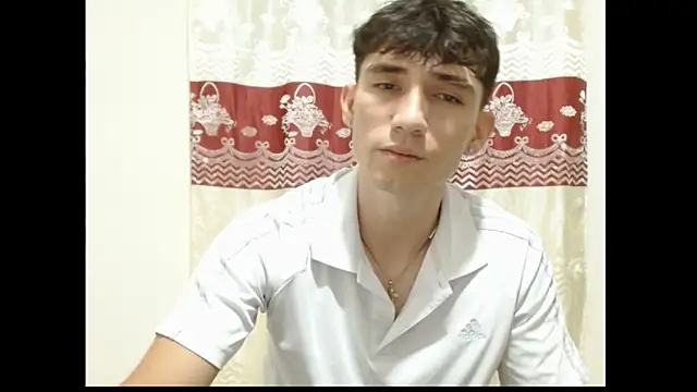 Snapshot of ChicoMaloFfF chatting on November 2025 01:41:02 AM ChicoMaloFfF online show from November 2025 01:41:02 AM