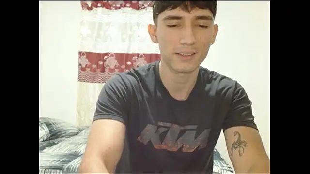 Snapshot of ChicoMaloFfF chatting on February 2026 02:53:01 AM ChicoMaloFfF online show from February 2026 02:53:01 AM