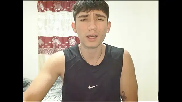 Snapshot of ChicoMaloFfF chatting on February 2026 12:48:02 AM ChicoMaloFfF online show from February 2026 12:48:02 AM