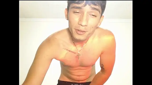 Snapshot of ChicoMaloFfF chatting on February 2026 12:06:01 AM ChicoMaloFfF online show from February 2026 12:06:01 AM