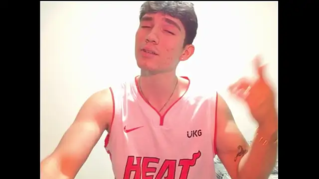 Snapshot of ChicoMaloFfF chatting on February 2026 12:23:01 AM ChicoMaloFfF online show from February 2026 12:23:01 AM