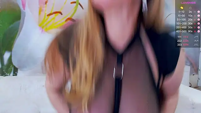 Snapshot of Lilly_Diaz chatting on March 2026 08:26:33 AM Lilly Diaz online show from March 2026 08:26:33 AM