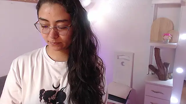  Kim  M online show from November 2025 12:16:01 PM