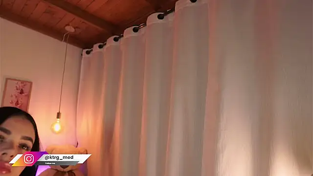 amelie gonzalez online show from September 2025 08:47:02 PM