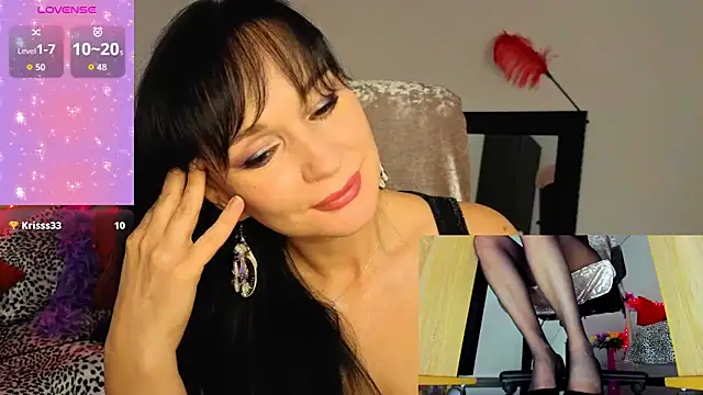 Sofia Ford online show from November 2025 01:34:02 PM