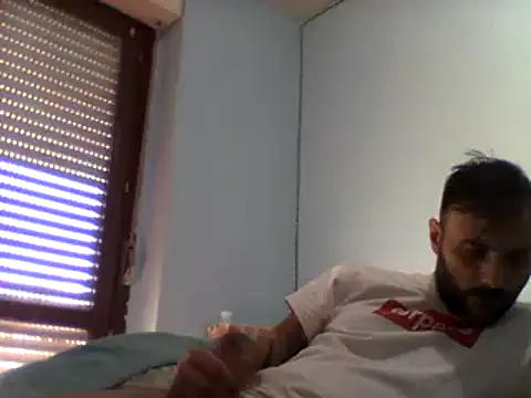 Snapshot of coppiasenzacensura chatting on January 2025 12:37:01 PM coppiasenzacensura online show from January 2025 12:37:01 PM