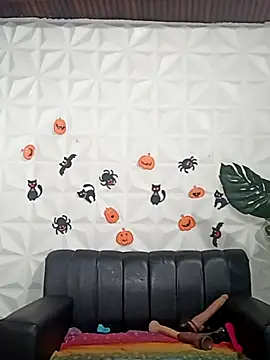 Snapshot of Valentinaa_mature chatting on October 2025 11:57:02 PM Valentinaa mature online show from October 2025 11:57:02 PM