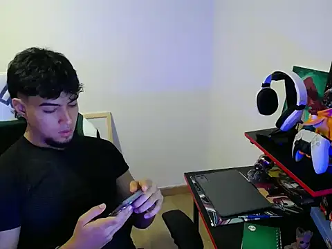 Snapshot of matias_bianco chatting on December 2025 03:49:02 AM matias bianco online show from December 2025 03:49:02 AM