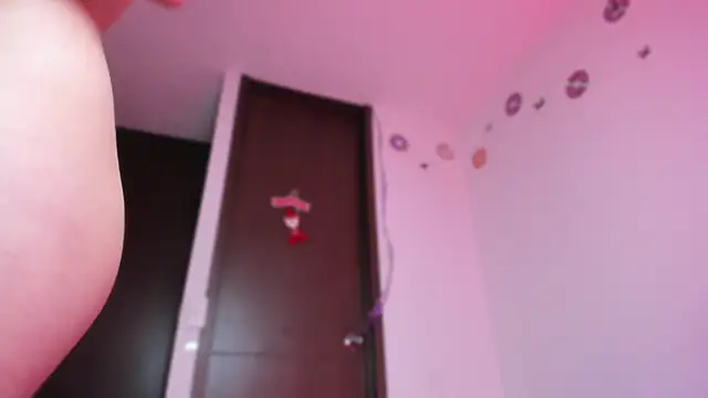 Snapshot of eileen_pinkman chatting on December 2024 10:33:02 AM eileen pinkman online show from December 2024 10:33:02 AM