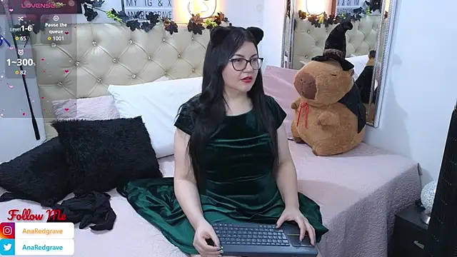 AnnaRedgrave online show from November 2025 08:25:02 AM